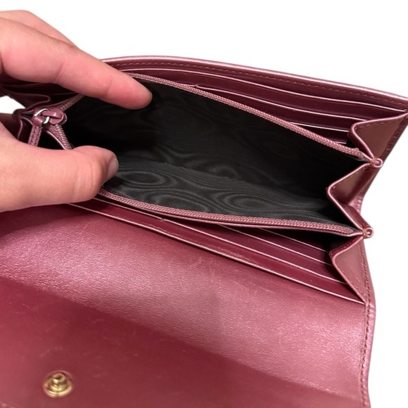 AUTHENTIC Gucci Wallet - Picture 8 of 9